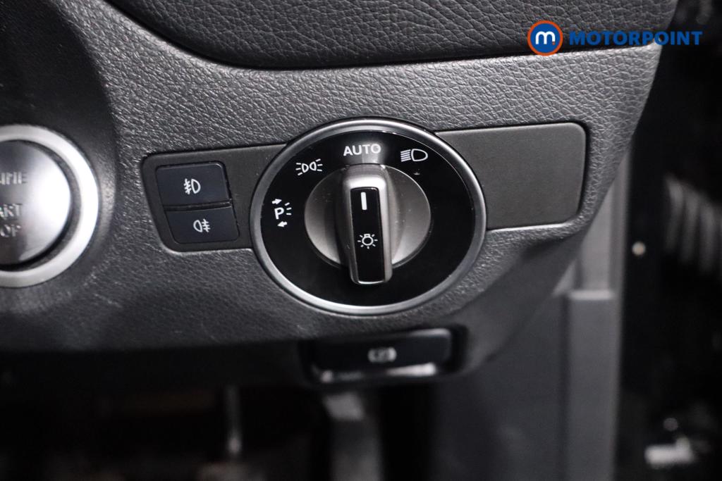 Mercedes-Benz GLA Urban Edition Manual Petrol SUV - Stock Number (1615926) - 12th supplementary image