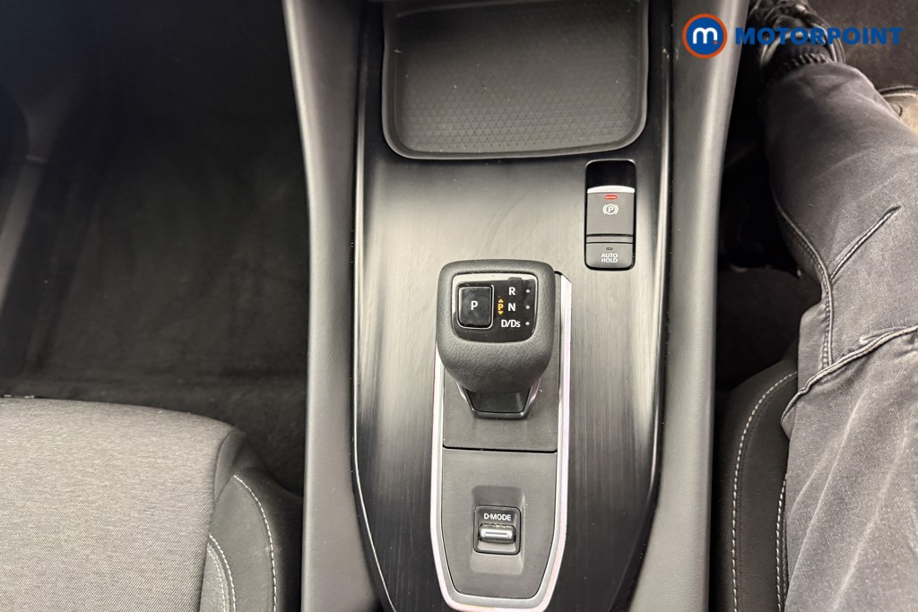 Nissan Qashqai N-Connecta Automatic Petrol SUV - Stock Number (1616751) - 7th supplementary image