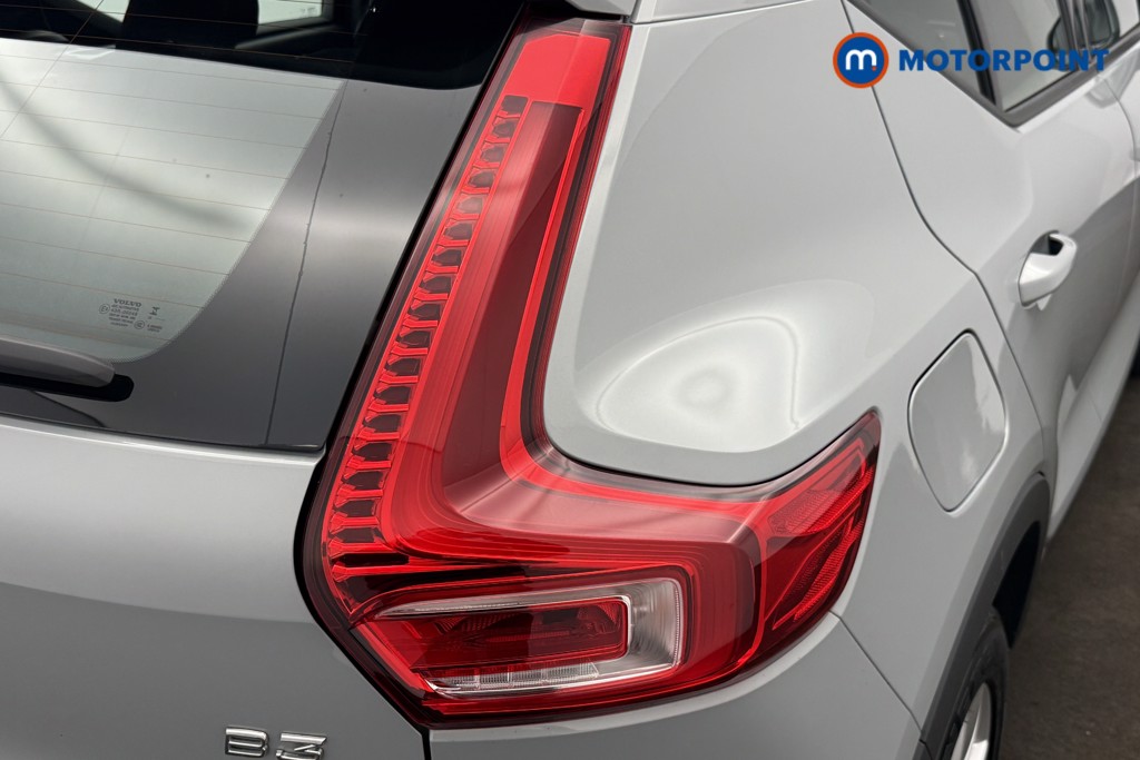 Volvo Xc40 Core Automatic Petrol SUV - Stock Number (1617478) - 8th supplementary image