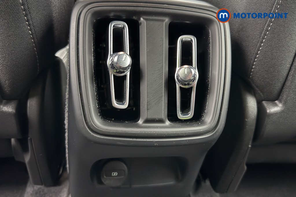 Volvo Xc40 Core Automatic Petrol SUV - Stock Number (1617478) - 14th supplementary image