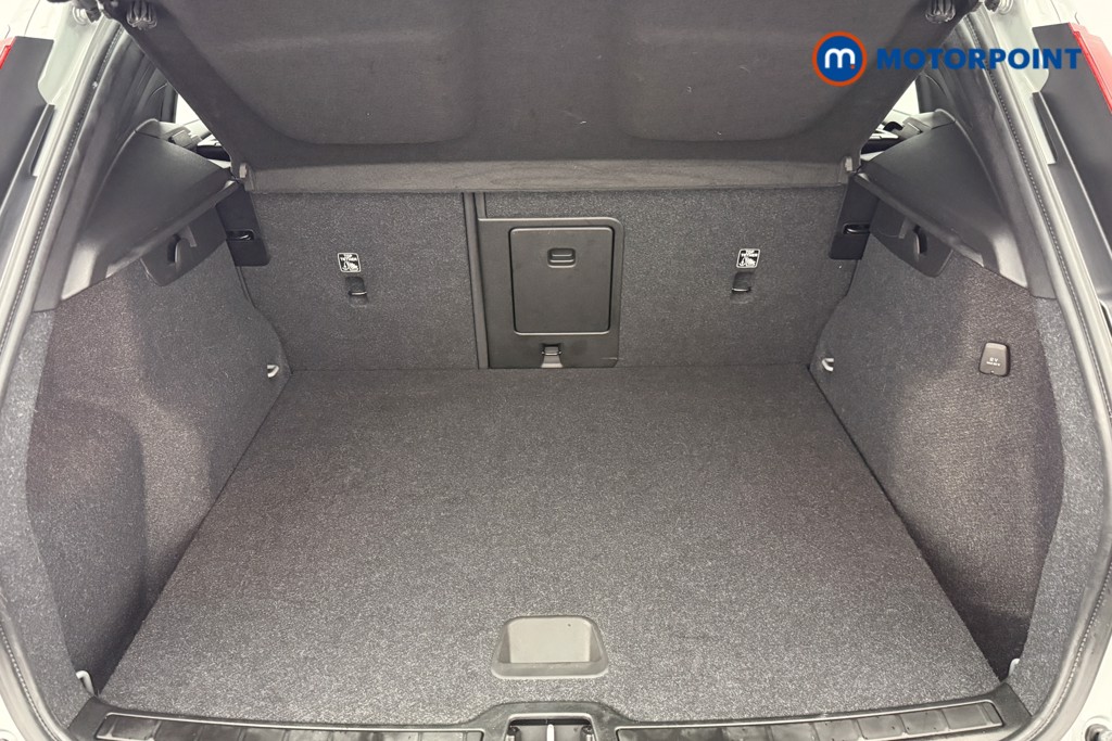 Volvo Xc40 Core Automatic Petrol SUV - Stock Number (1617478) - 16th supplementary image