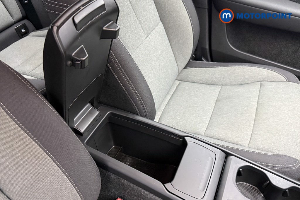 Volvo Xc40 Core Automatic Petrol SUV - Stock Number (1617478) - 23rd supplementary image