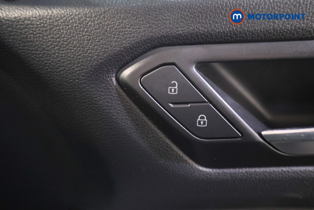 Volkswagen T-Roc R-Line Automatic Petrol SUV - Stock Number (1617618) - 14th supplementary image