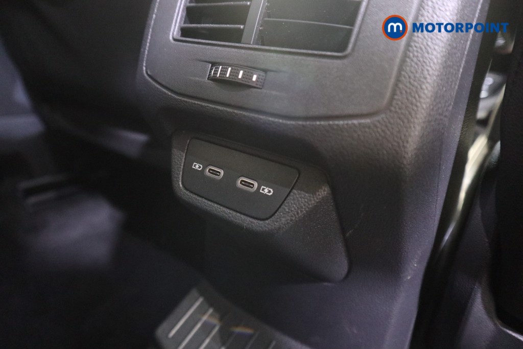 Volkswagen T-Roc R-Line Automatic Petrol SUV - Stock Number (1617618) - 22nd supplementary image