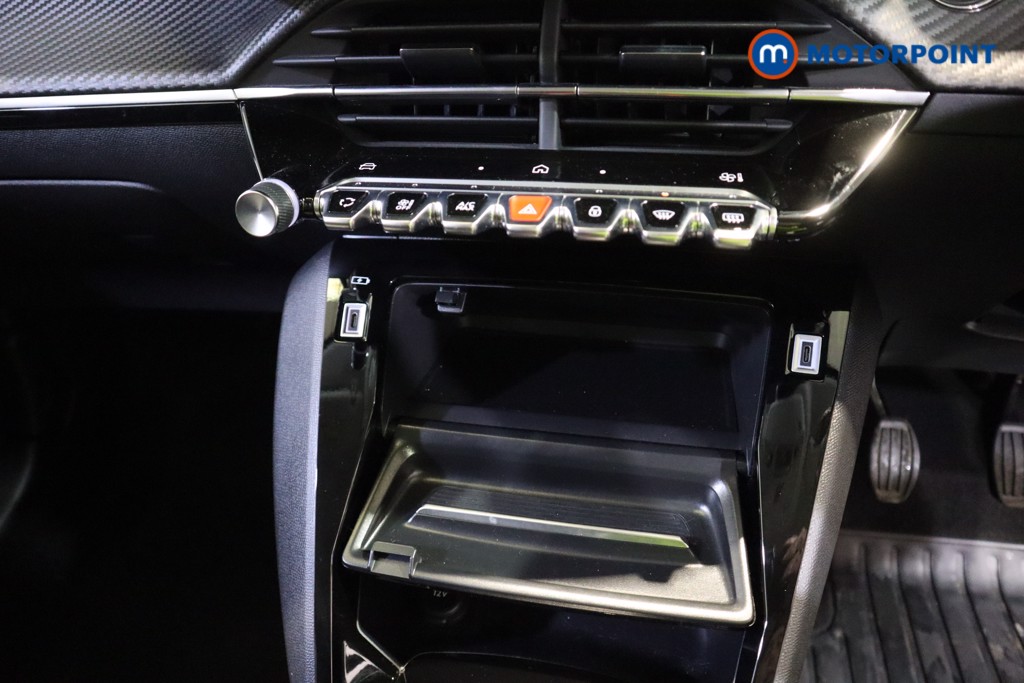 Peugeot 208 Allure Manual Petrol Hatchback - Stock Number (1618503) - 5th supplementary image