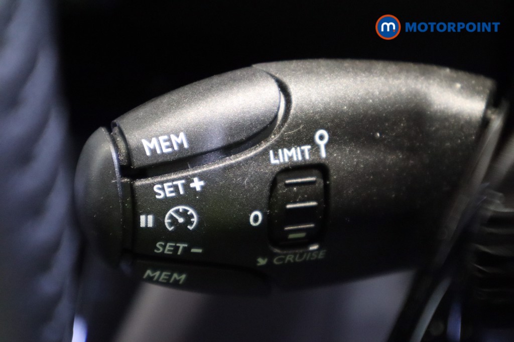 Peugeot 208 Allure Manual Petrol Hatchback - Stock Number (1618503) - 13th supplementary image