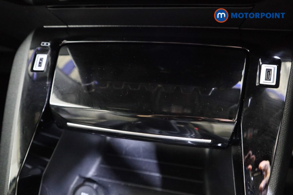 Peugeot 2008 Allure Manual Petrol SUV - Stock Number (1618528) - 9th supplementary image