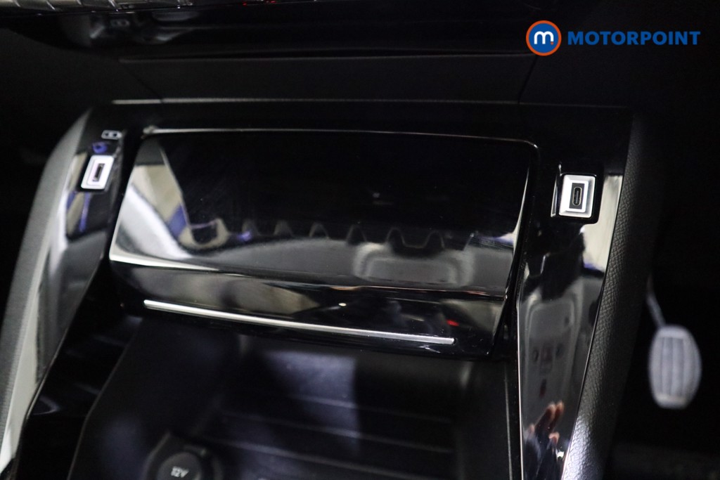 Peugeot 208 Allure Manual Petrol Hatchback - Stock Number (1618947) - 9th supplementary image