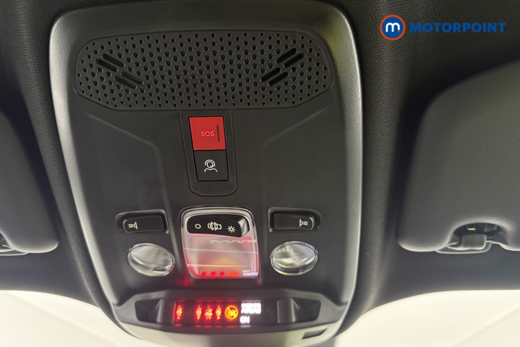 Peugeot 2008 Allure Manual Petrol SUV - Stock Number (1618968) - 32nd supplementary image