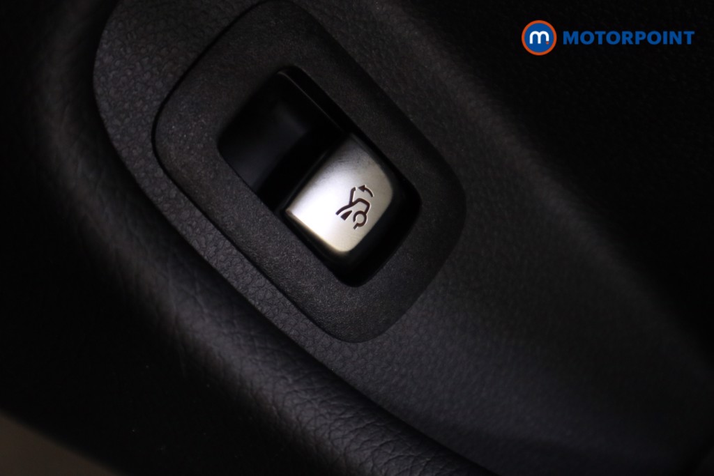 Mercedes-Benz C Class Amg Line Edition Automatic Petrol Coupe - Stock Number (1619242) - 15th supplementary image