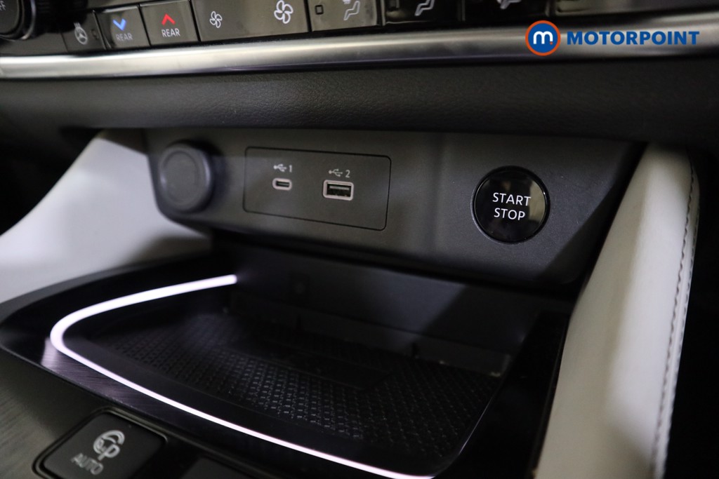 Nissan X-Trail Tekna Automatic Petrol-Electric Hybrid SUV - Stock Number (1619258) - 8th supplementary image