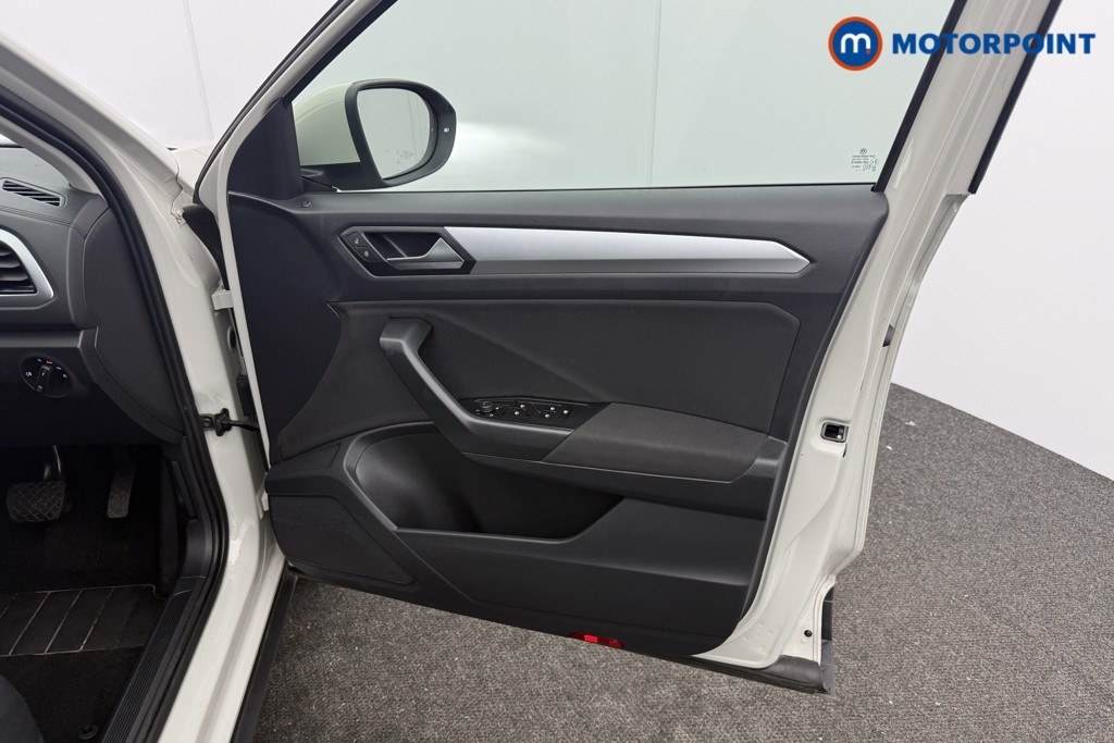 Volkswagen T-Roc Life Automatic Petrol SUV - Stock Number (1619283) - 2nd supplementary image