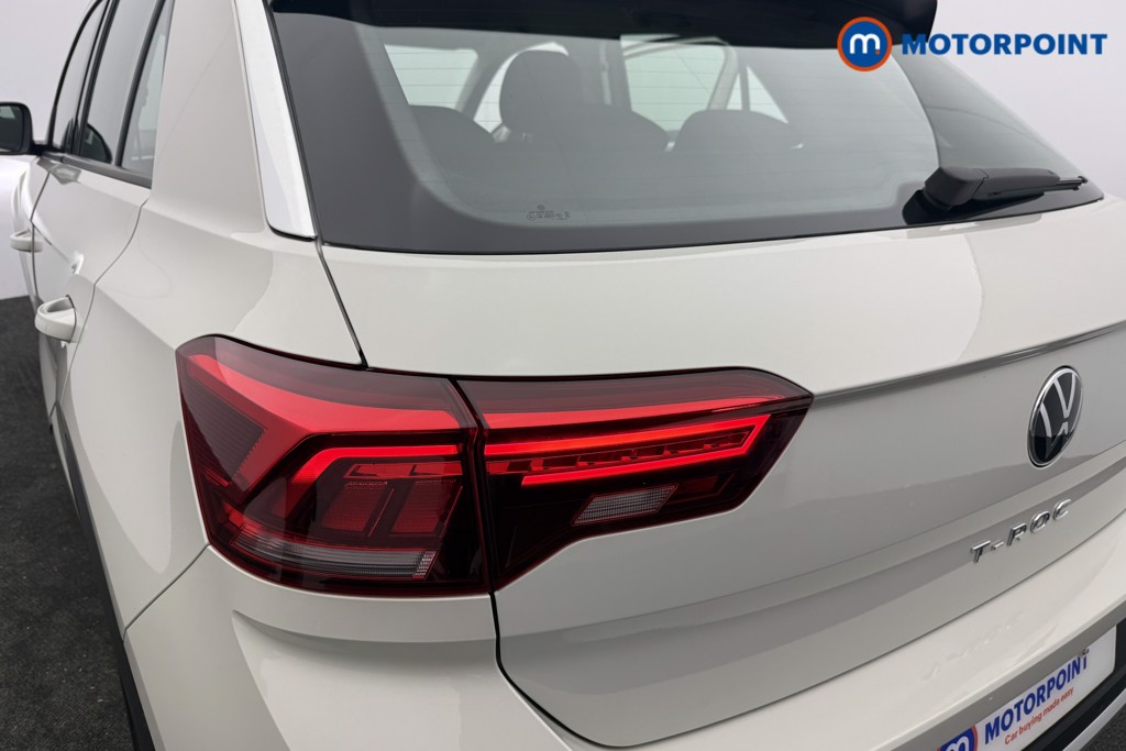 Volkswagen T-Roc Life Automatic Petrol SUV - Stock Number (1619283) - 21st supplementary image