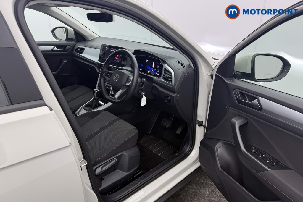 Volkswagen T-Roc Life Automatic Petrol SUV - Stock Number (1619283) - 1st supplementary image