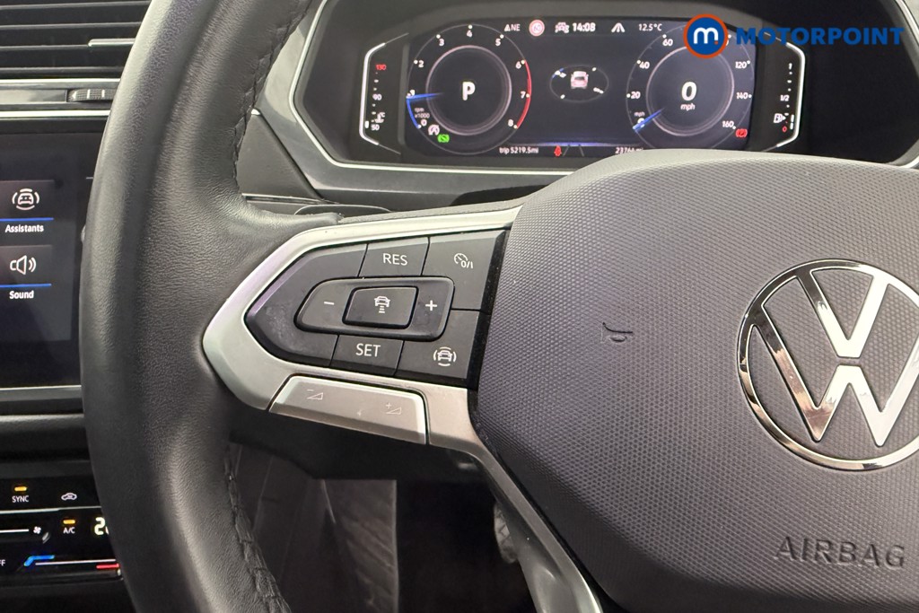 Volkswagen Tiguan Elegance Automatic Petrol SUV - Stock Number (1619357) - 14th supplementary image