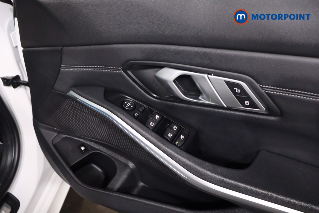 BMW 3 Series M Sport Automatic Petrol Plug-In Hybrid Saloon - Stock Number (1619798) - 26th supplementary image