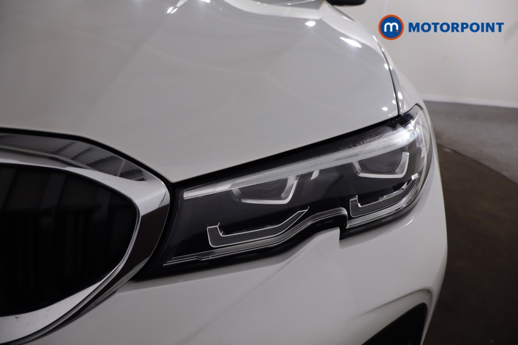 BMW 3 Series M Sport Automatic Petrol Plug-In Hybrid Saloon - Stock Number (1619798) - 33rd supplementary image