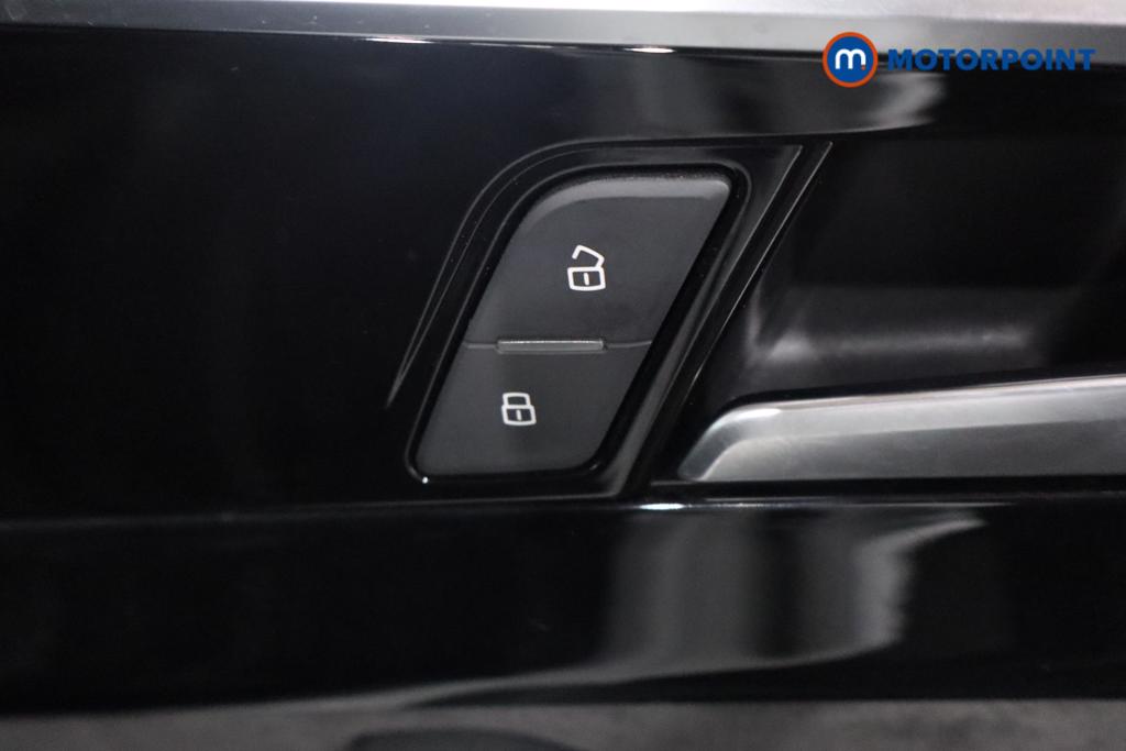 Audi A4 Black Edition Manual Petrol Estate - Stock Number (1620537) - 11th supplementary image