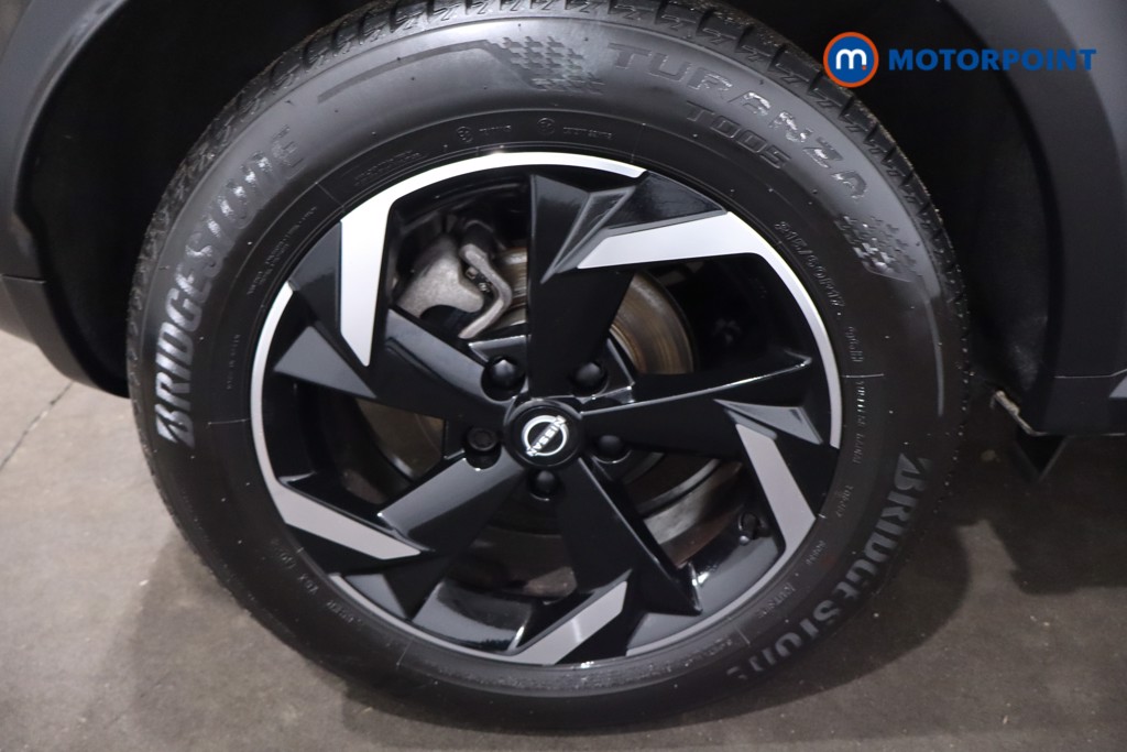 Nissan Juke N-Connecta Automatic Petrol-Electric Hybrid SUV - Stock Number (1620645) - 9th supplementary image