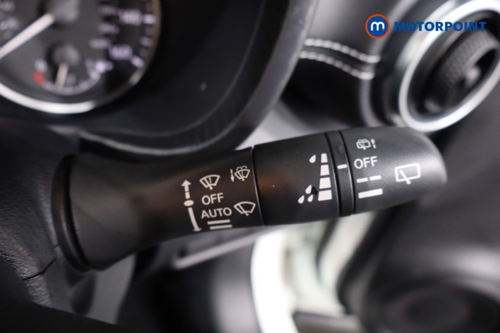 Nissan Juke N-Connecta Automatic Petrol-Electric Hybrid SUV - Stock Number (1620645) - 15th supplementary image