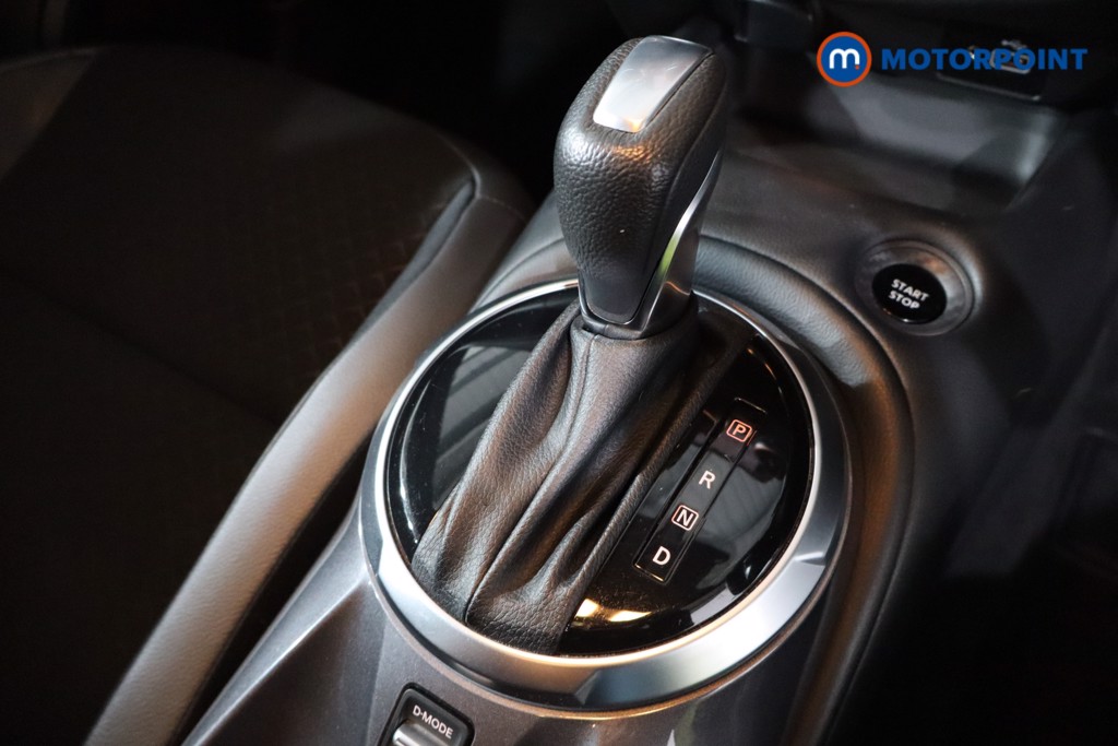 Nissan Juke N-Connecta Automatic Petrol-Electric Hybrid SUV - Stock Number (1620645) - 18th supplementary image