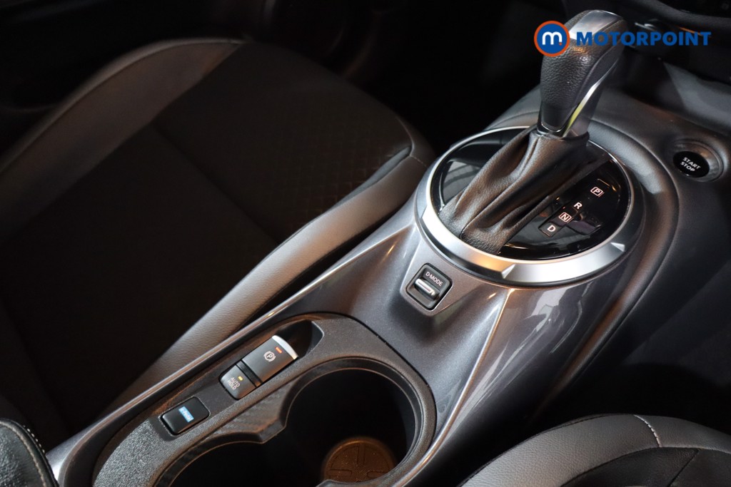 Nissan Juke N-Connecta Automatic Petrol-Electric Hybrid SUV - Stock Number (1620645) - 23rd supplementary image