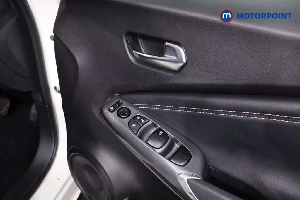 Nissan Juke N-Connecta Automatic Petrol-Electric Hybrid SUV - Stock Number (1620645) - 26th supplementary image