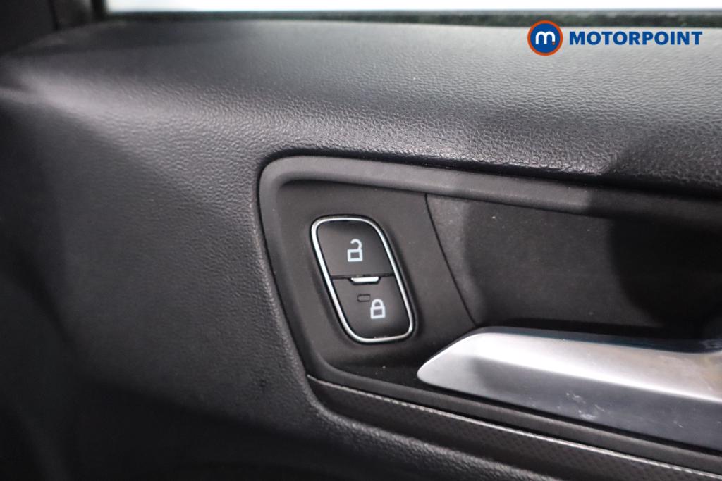 Ford Focus Titanium X Automatic Petrol Hatchback - Stock Number (1620936) - 10th supplementary image