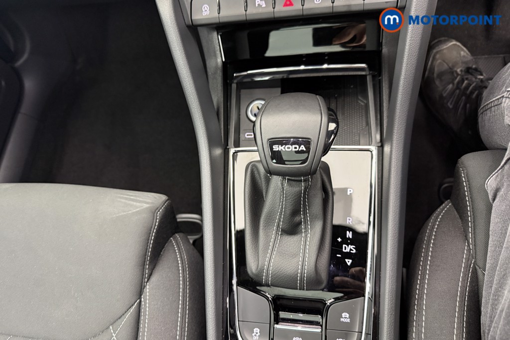 Skoda Karoq Sportline Edition Automatic Petrol SUV - Stock Number (1620996) - 12th supplementary image