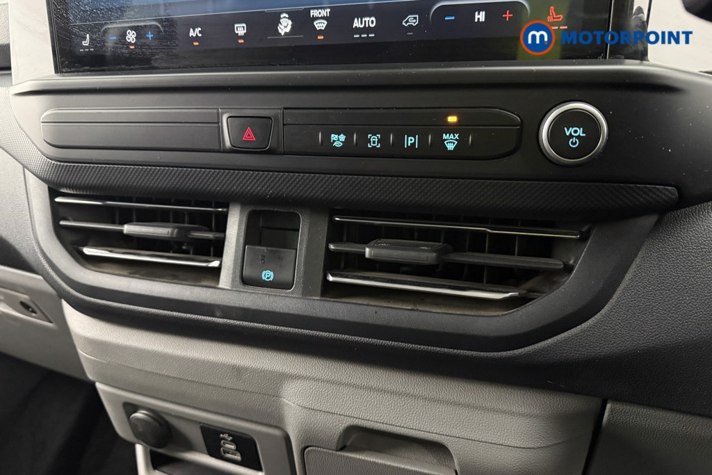 Ford Transit Custom Limited Automatic Diesel Standard Roof Minibus - Stock Number (1605094) - 13th supplementary image