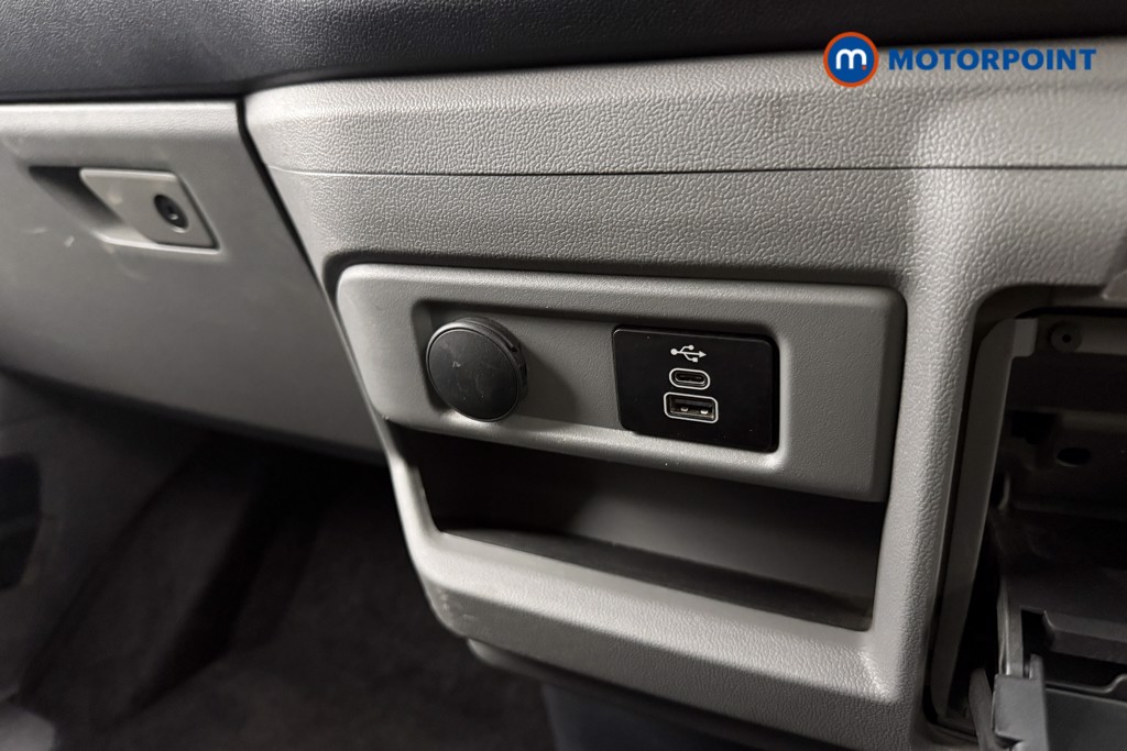 Ford Transit Custom Limited Automatic Diesel Standard Roof Minibus - Stock Number (1605094) - 15th supplementary image