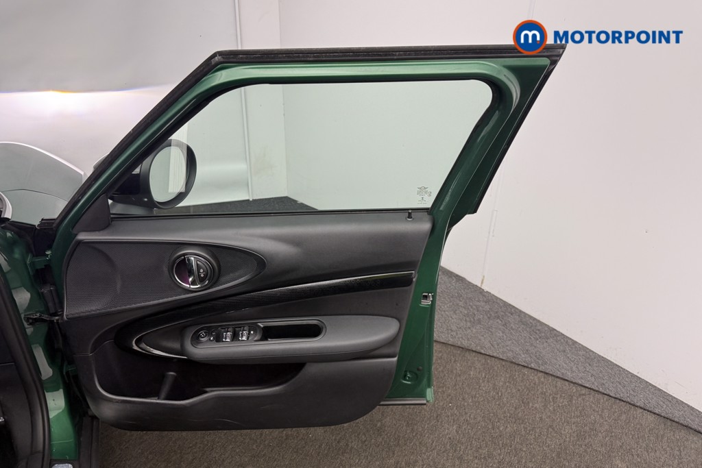 Mini Clubman Cooper Exclusive Automatic Petrol Estate - Stock Number (1606336) - 18th supplementary image