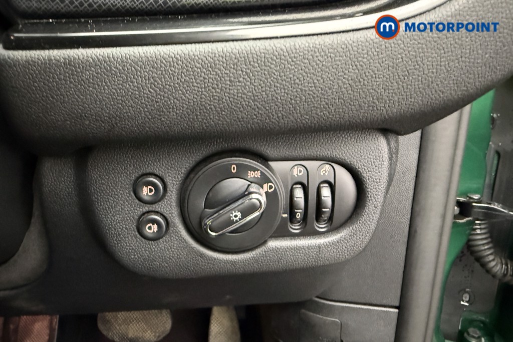 Mini Clubman Cooper Exclusive Automatic Petrol Estate - Stock Number (1606336) - 21st supplementary image