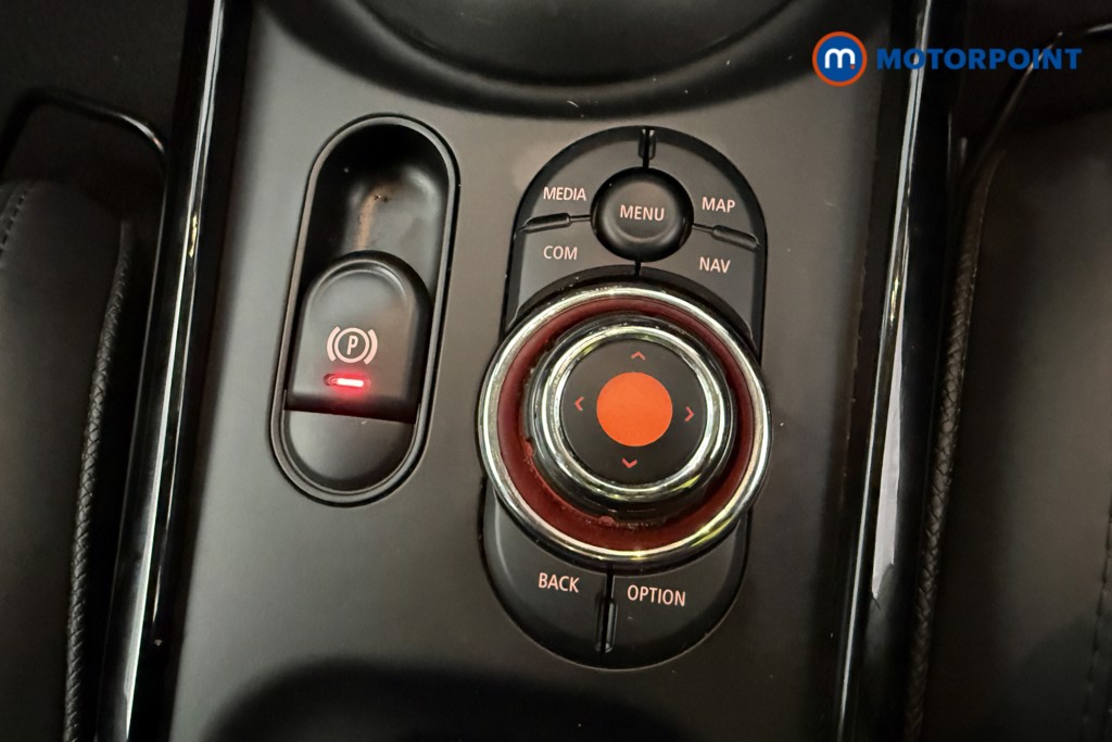 Mini Clubman Cooper Exclusive Automatic Petrol Estate - Stock Number (1606336) - 22nd supplementary image