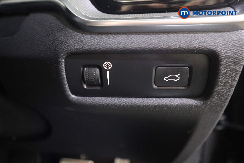 Volvo V60 R Design Automatic Petrol Estate - Stock Number (1607146) - 13th supplementary image