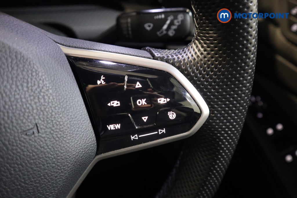 Volkswagen Golf R-Line Manual Petrol Hatchback - Stock Number (1609433) - 4th supplementary image