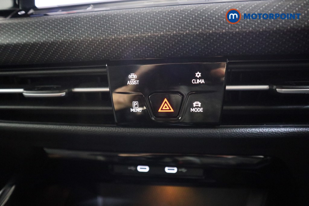 Volkswagen Golf R-Line Manual Petrol Hatchback - Stock Number (1609433) - 8th supplementary image
