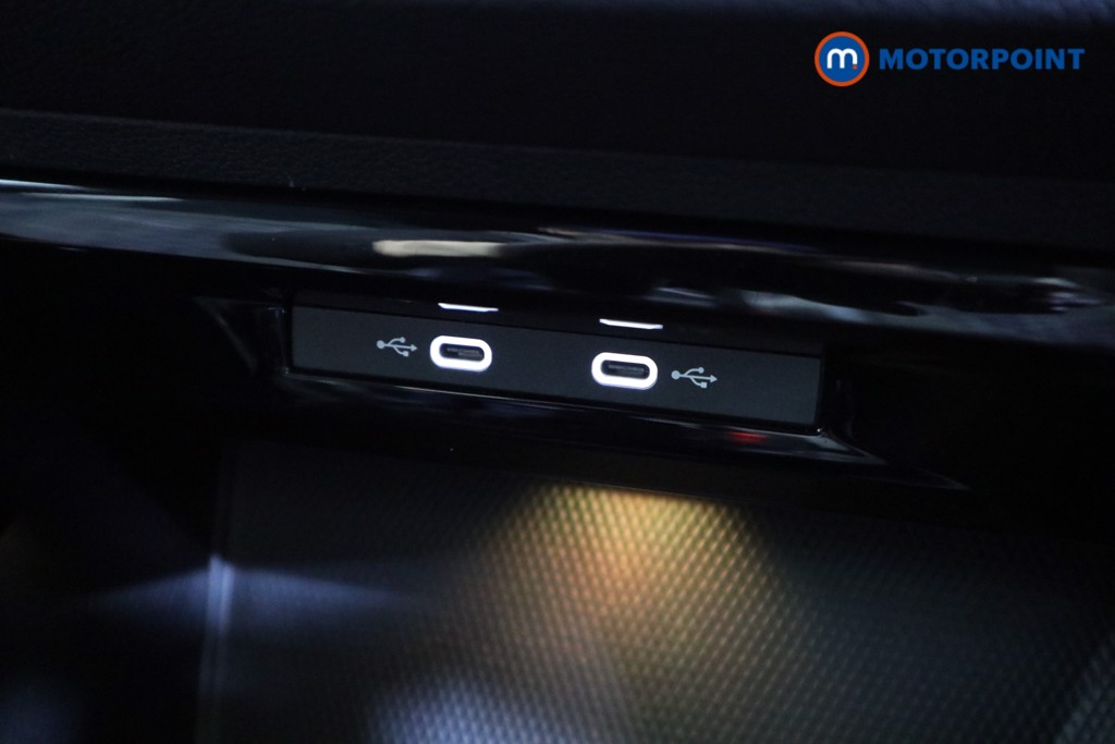 Volkswagen Golf R-Line Manual Petrol Hatchback - Stock Number (1609433) - 9th supplementary image