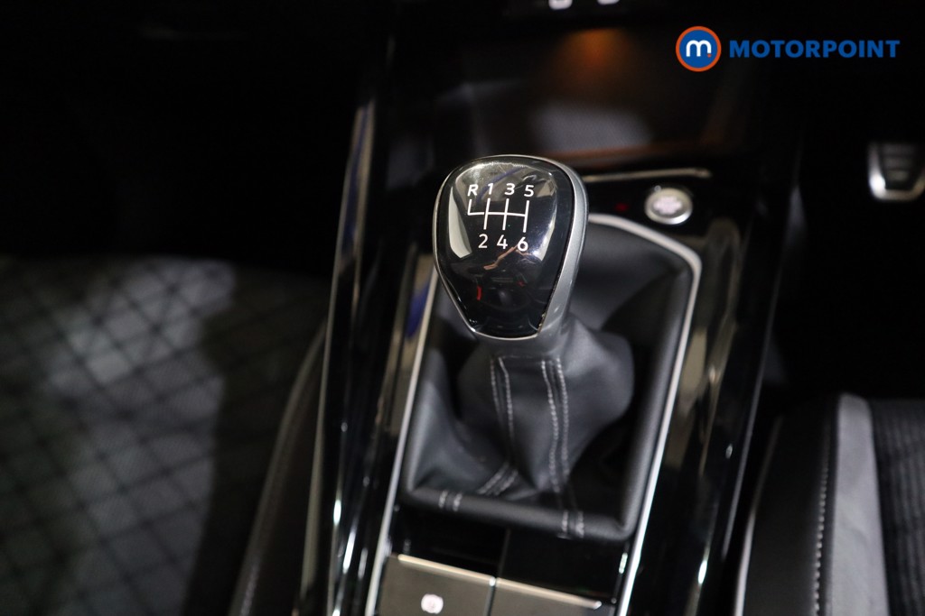 Volkswagen Golf R-Line Manual Petrol Hatchback - Stock Number (1609433) - 12th supplementary image