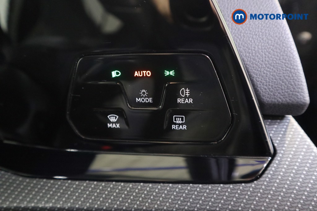 Volkswagen Golf R-Line Manual Petrol Hatchback - Stock Number (1609433) - 14th supplementary image