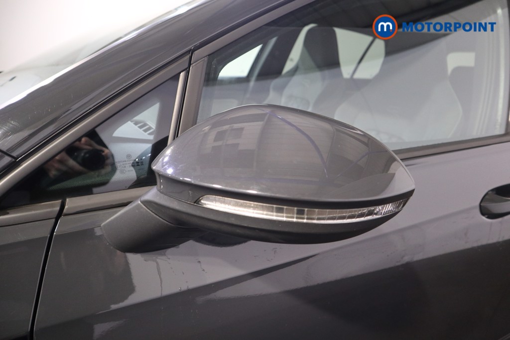 Volkswagen Golf R-Line Manual Petrol Hatchback - Stock Number (1609433) - 34th supplementary image