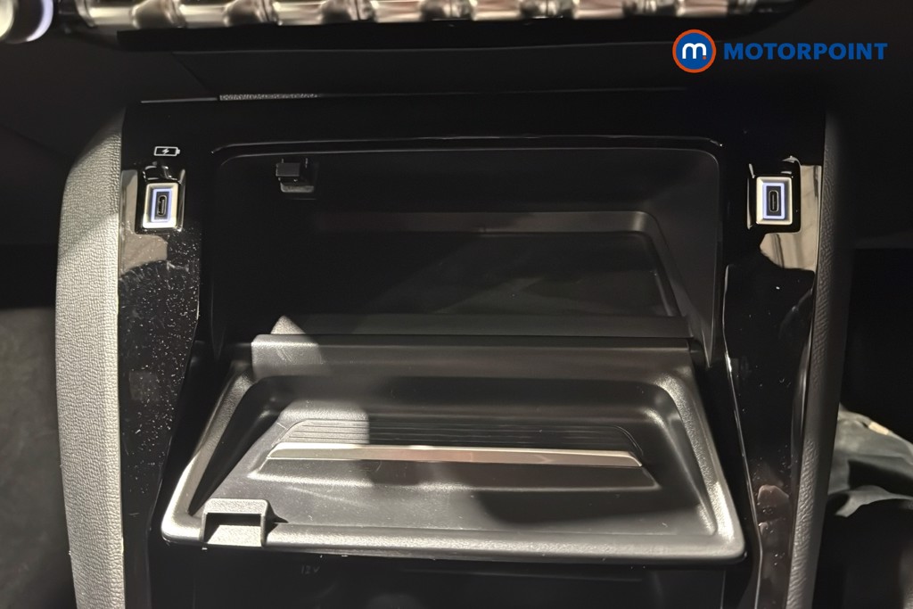 Peugeot 2008 Allure Automatic Petrol SUV - Stock Number (1612927) - 17th supplementary image