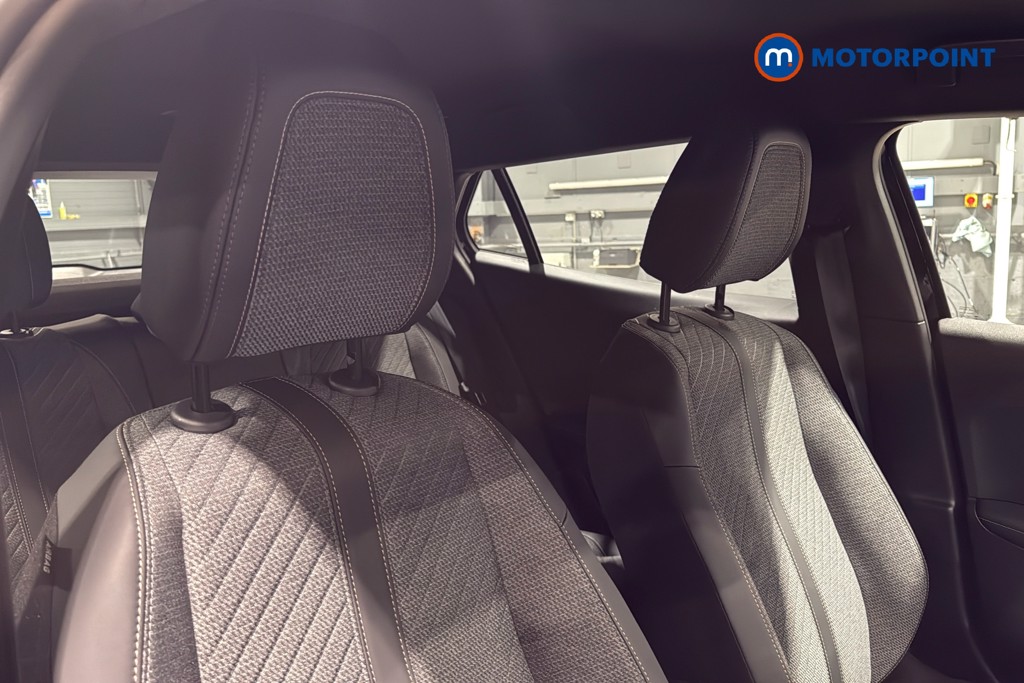Peugeot 2008 Allure Automatic Petrol SUV - Stock Number (1612927) - 23rd supplementary image