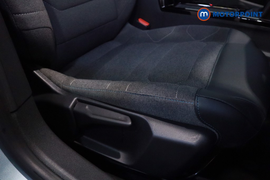 Citroen C4 Shine Manual Petrol Hatchback - Stock Number (1613612) - 5th supplementary image