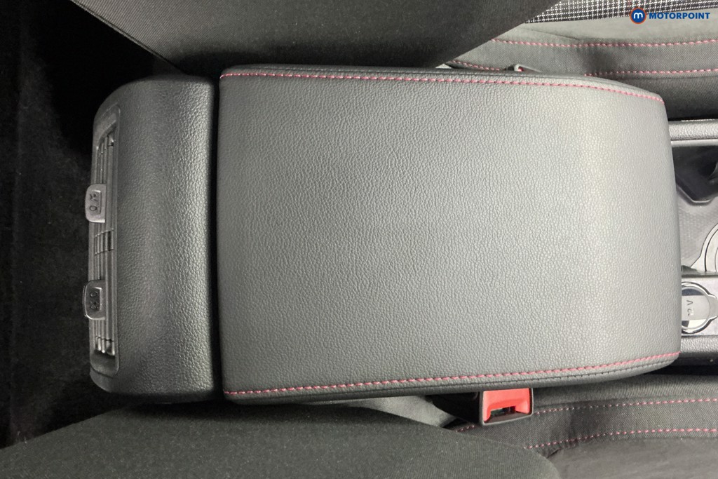 Volkswagen Golf GTI Automatic Petrol Hatchback - Stock Number (1614006) - 16th supplementary image