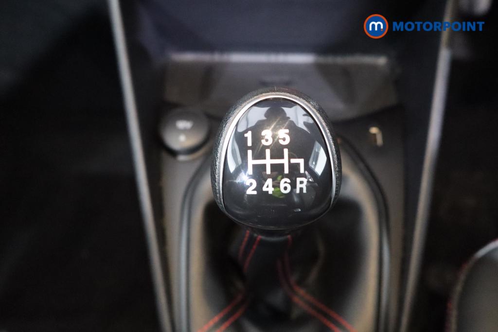 Ford Fiesta St-Line Vignale Manual Petrol Hatchback - Stock Number (1614027) - 4th supplementary image