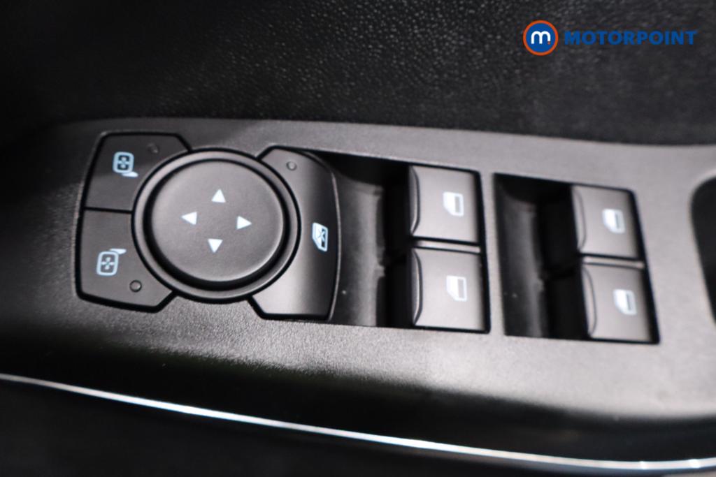 Ford Fiesta St-Line Vignale Manual Petrol Hatchback - Stock Number (1614027) - 14th supplementary image