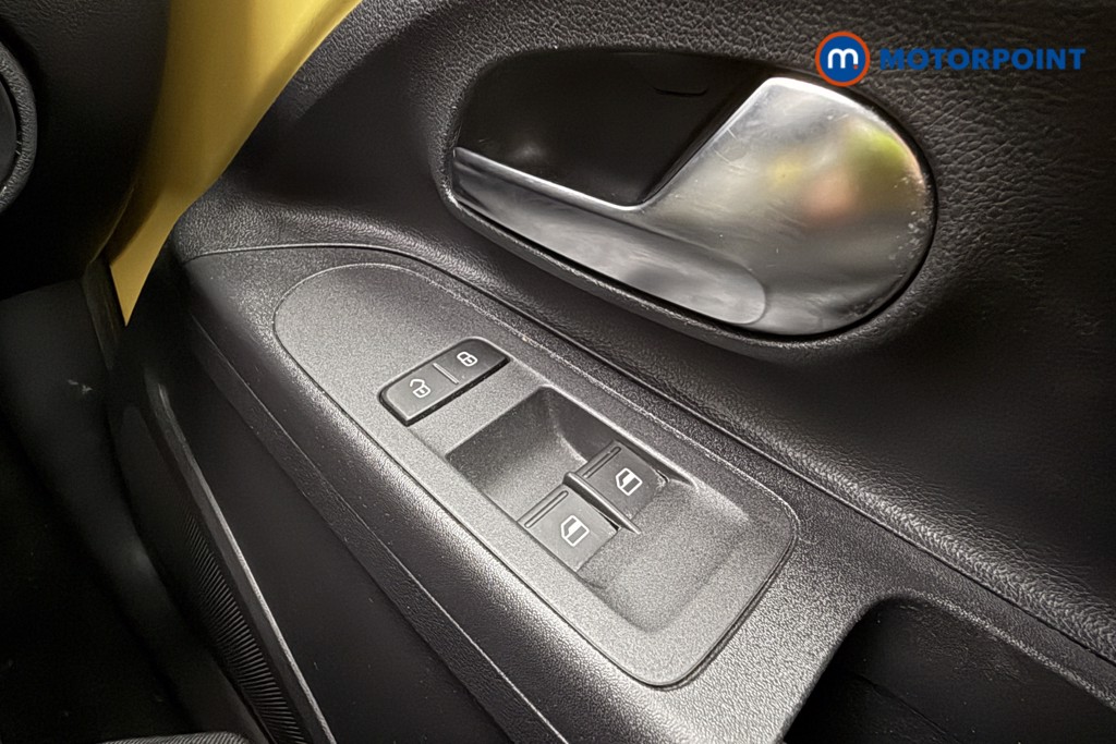 Volkswagen UP Look Up Manual Petrol Hatchback - Stock Number (1614351) - 9th supplementary image