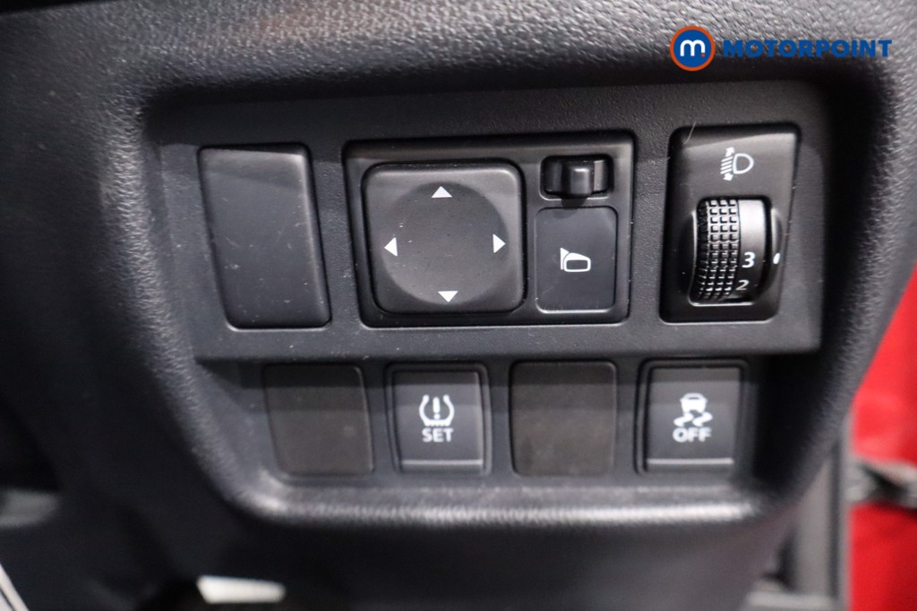 Nissan Juke Acenta Automatic Petrol SUV - Stock Number (1616228) - 17th supplementary image