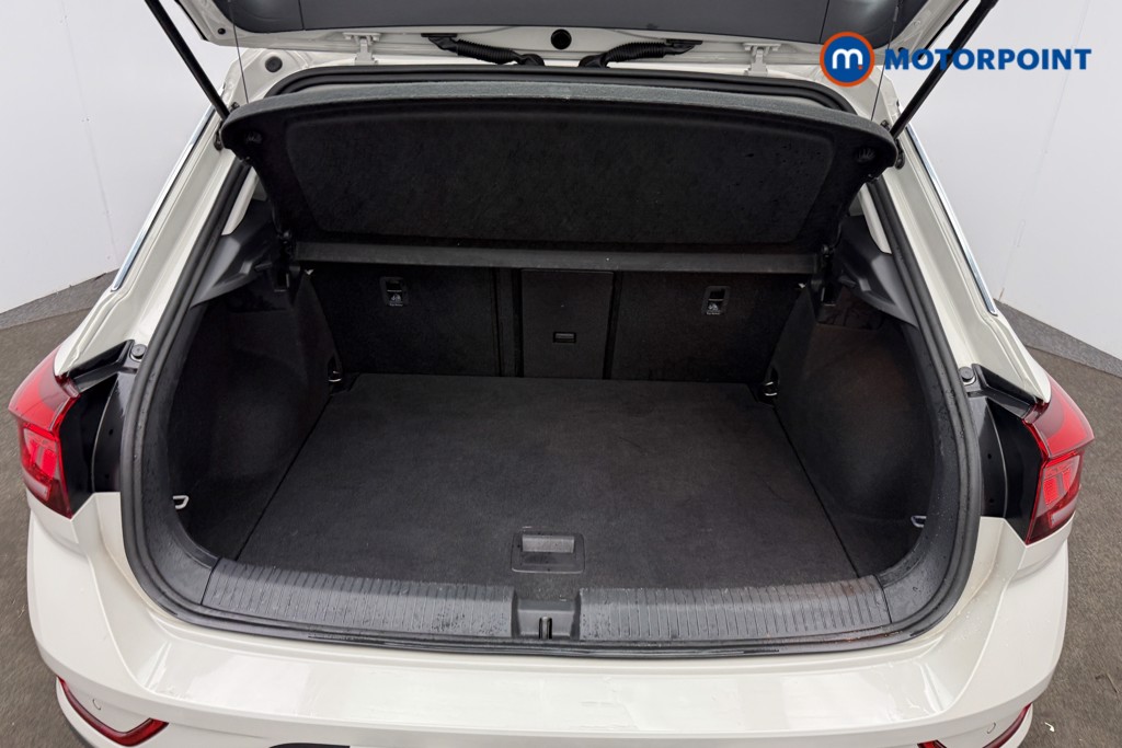 Volkswagen T-Roc Life Manual Petrol SUV - Stock Number (1616286) - 12th supplementary image
